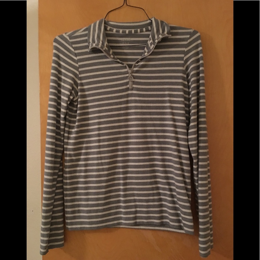 American eagle soft and sexy quarter zip shirt.